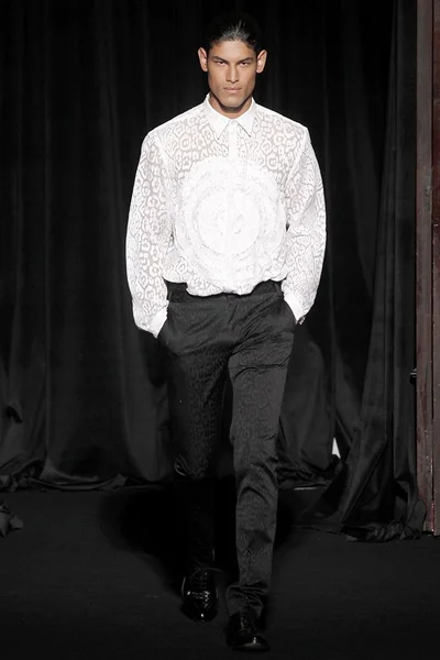 Look 4